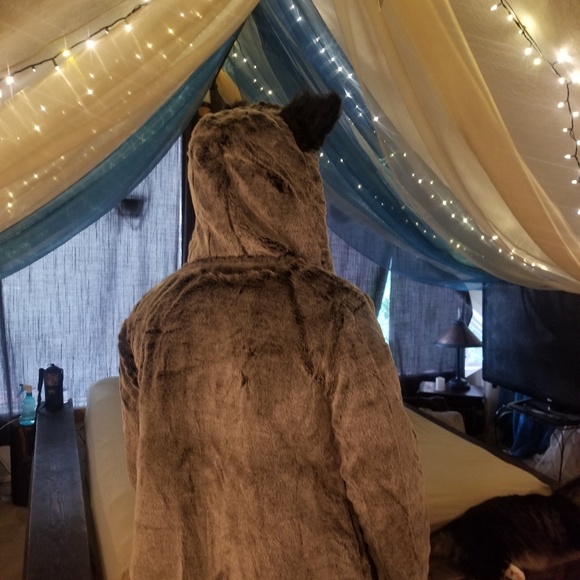 NEW!! FAUX FUR FESTIVAL COAT - Picture 3 of 3